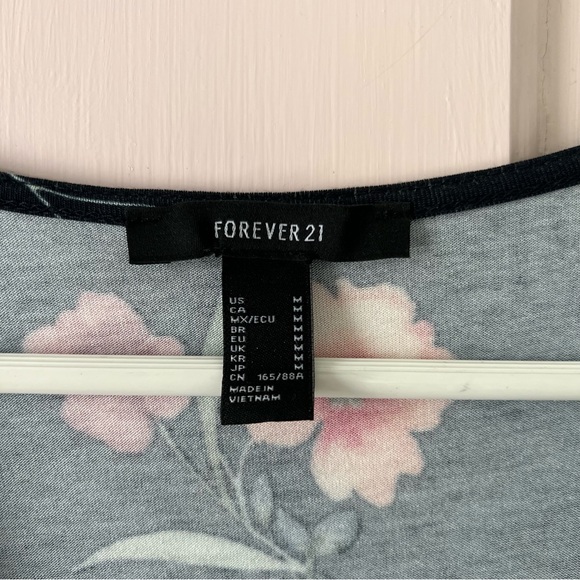 🆕 Forever 21 Floral Navy Dress (NWOT) - Picture 4 of 5